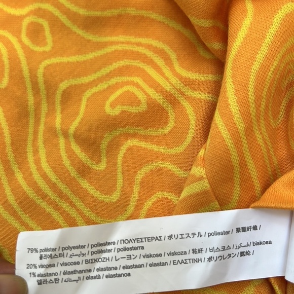 New! Zara small printed midi skirt with waist keyhole. - Picture 12 of 12